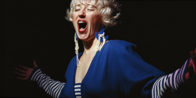 Cindy Sherman. Untitled #119. 1983. Chromogenic color print, 48 1/2 x 94″ (115.6 x 238.8 cm). Courtesy the artist and Metro Pictures, New York. © 2011 Cindy Sherman