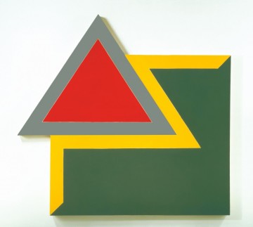 Frank Stella: Irregular Polygons Exhibition credit: Organized by the Hood Museum of Art at Dartmouth College. Frank Stella, Chocorua IV, 1966, fluorescent alkyd and epoxy paints on canvas, 120 x 128 x 4 in. (304.8 x 325.12 x 10.16 cm). Hood Museum of Art, Dartmouth College: Purchased through the Miriam and Sidney Stoneman Acquisitions Fund, a gift from Judson and Carol Bemis ’76, and gifts from the Lathrop Fellows in honor of Brian Kennedy, Director of the Hood Museum of Art, 2005–2010; 2010.50. © 2010 Frank Stella / Artists Rights Society (ARS), New York. Photo by Steven Sloman.