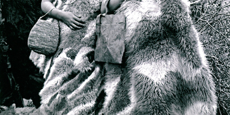 Alberto Maria De Agostini (Italy) "De Agostini e lo sciamano Selk’nam Pachek”, 1921 Fotografia, DB, diapositiva su plastica monocroma Courtesy: Museo Salesiano Maggiorino Borgatello,Punta Arenas, Cile