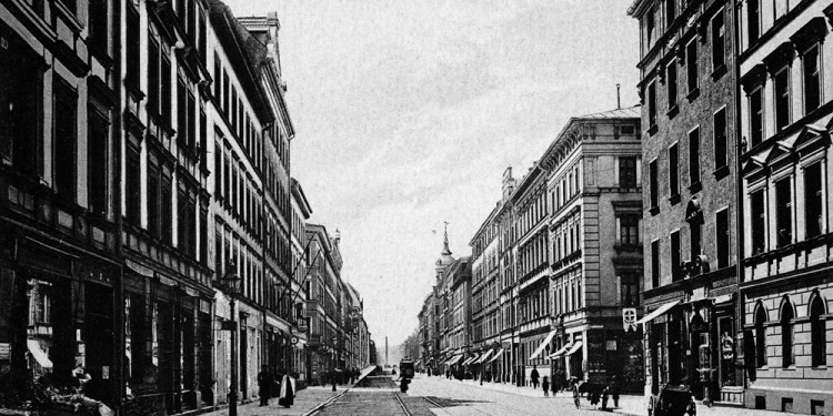 MARCEL DUCHAMP - LE MYSTÈRE DE MUNICH Barer Straße ca. 1910, right side foreground, house no. 65, Marcel Duchamp¿s flat in Munich 1912 © Stadtarchiv München